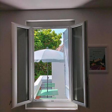 Studio Terrasse, Intra-Muros, Climatise Avec Wifi Avignon Kültér fotó