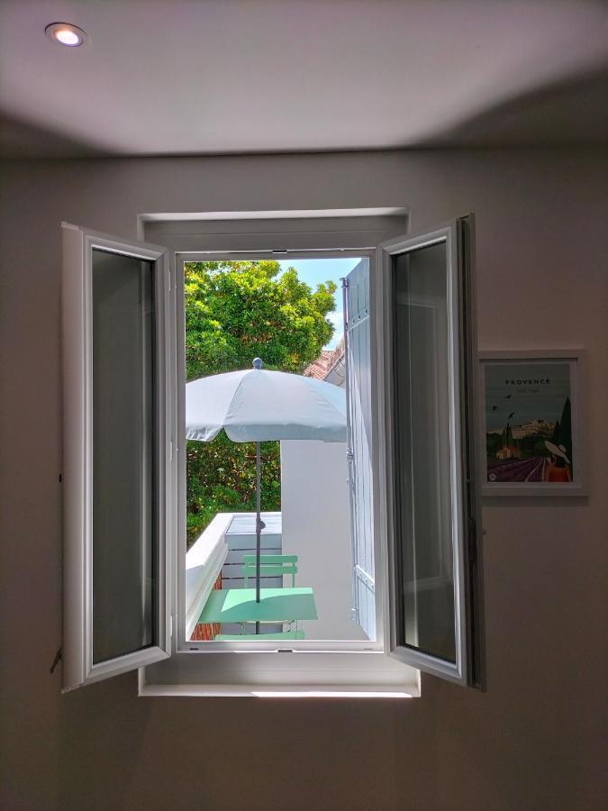 Studio Terrasse, Intra-Muros, Climatise Avec Wifi Avignon Kültér fotó